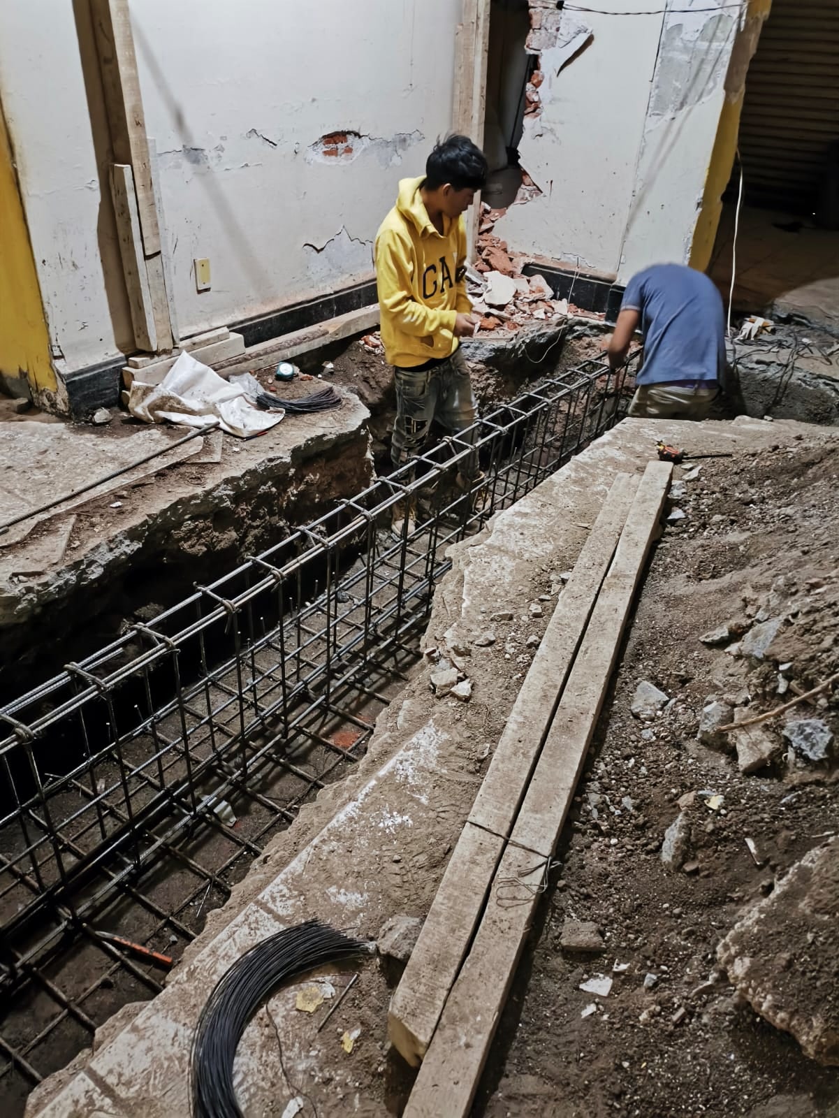 Armado de la cimentación dentro del local